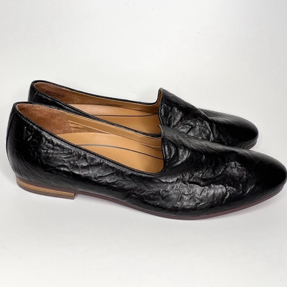 Vionic Willa II - Black Leather Slip-On Design Flats - Picture 9 of 14